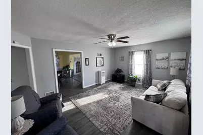 212 W Allmon Street, Salem, IL 62881 - Photo 5