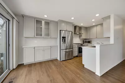 1634 Vermont Drive, Elk Grove Village, IL 60007 - Photo 9