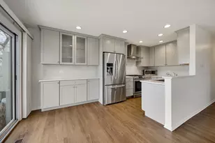 1634 Vermont Dr, Elk Grove Village, IL 60007 - Photo 9