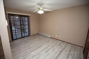 4314 W Shamrock Ln, McHenry, IL 60050 - Photo 5