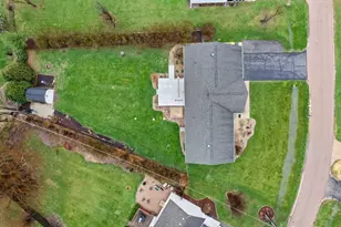 537 Erma Dr, Lake Holiday, IL 60552 - Photo 7