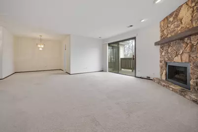 854 E Carriage Lane #8, Palatine, IL 60074 - Photo 3