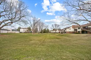854 E Carriage Ln, Palatine, IL 60074 - Photo 25