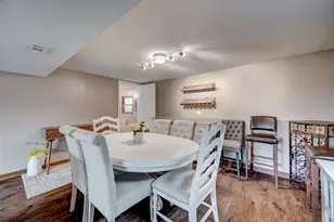 7215 Larchwood Ln, Woodridge, IL 60517 - Photo 15