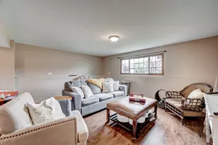 7215 Larchwood Ln, Woodridge, IL 60517 - Photo 17