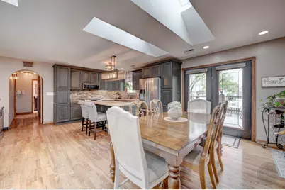 7215 Larchwood Lane, Woodridge, IL 60517 - Photo 9