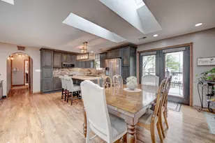 7215 Larchwood Ln, Woodridge, IL 60517 - Photo 9