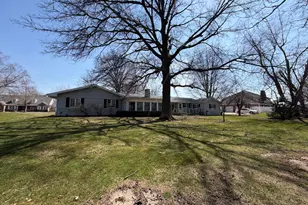 24 S Country Club Rd, Mattoon, IL 61938 - Photo 59