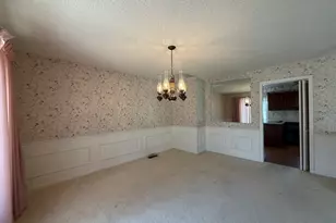 24 S Country Club Rd, Mattoon, IL 61938 - Photo 11