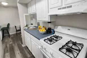 1850 Tall Oaks Dr, Aurora, IL 60505 - Photo 7