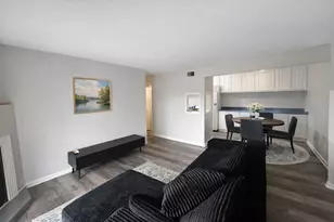 1850 Tall Oaks Dr, Aurora, IL 60505 - Photo 11