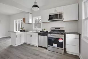 38169 N 3rd Ave, Spring Grove, IL 60081 - Photo 11