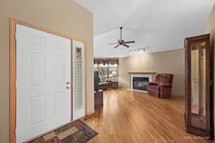 1986 Rosemary Cir, Lake Holiday, IL 60548 - Photo 5