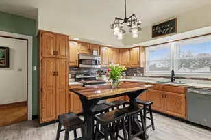 324 S Sangamon Ave, Gibson City, IL 60936 - Photo 15