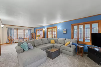 324 S Sangamon Avenue, Gibson City, IL 60936 - Photo 7