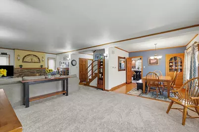 324 S Sangamon Avenue, Gibson City, IL 60936 - Photo 5