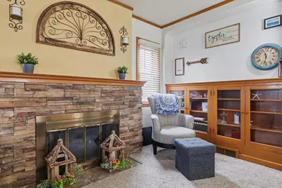 324 S Sangamon Avenue, Gibson City, IL 60936 - Photo 9