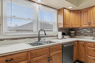 324 S Sangamon Ave, Gibson City, IL 60936 - Photo 19