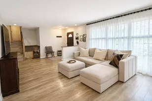 6418 Bradley Dr, Woodridge, IL 60517 - Photo 5