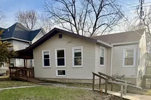 819 Madison Ave, Dixon, IL 61021 - Photo 1