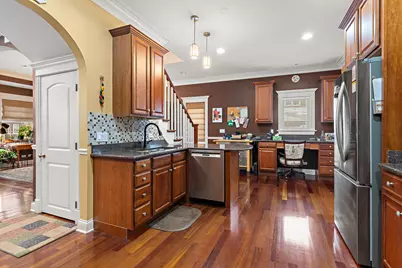 4910 W Catalpa Avenue, Chicago, IL 60630 - Photo 5