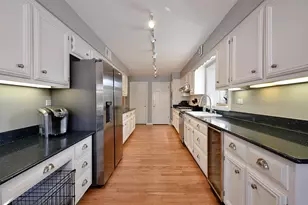 1620 Pheasant Trail, Inverness, IL 60067 - Photo 7