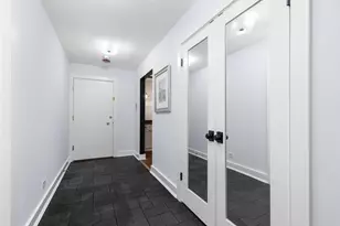 2300 Windsor Mall Ct, Park Ridge, IL 60068 - Photo 5