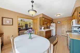 1839 Kerrybrook Ct, Sycamore, IL 60178 - Photo 5