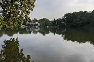 23940 N Lakeside Dr, Lake Zurich, IL 60047 - Photo 3