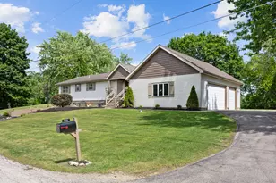 703 Crestview Dr, Ingleside, IL 60041 - Photo 1