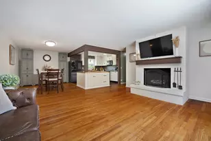 703 Crestview Dr, Ingleside, IL 60041 - Photo 5