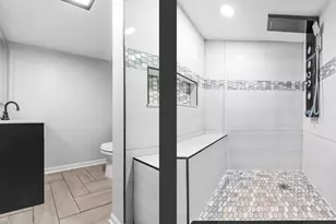 319 156th Pl, Calumet City, IL 60409 - Photo 25