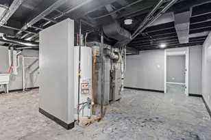 319 156th Pl, Calumet City, IL 60409 - Photo 23