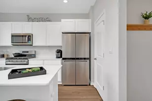 444 Vista Dr, Hampshire, IL 60140 - Photo 7