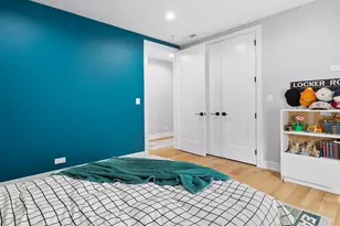 5004 W Argyle St, Chicago, IL 60630 - Photo 49