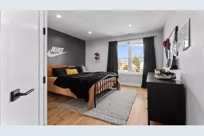 5004 W Argyle Street, Chicago, IL 60630 - Photo 51