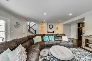 2824 Central Rd, Glenview, IL 60025 - Photo 5