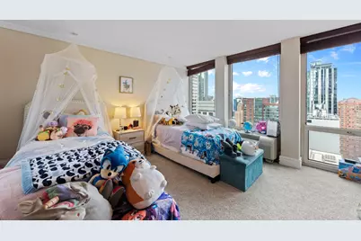 111 E Chestnut Street #30A, Chicago, IL 60611 - Photo 17