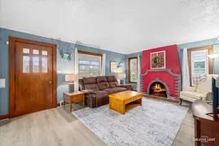 644 Columbia Ave, Elgin, IL 60120 - Photo 3