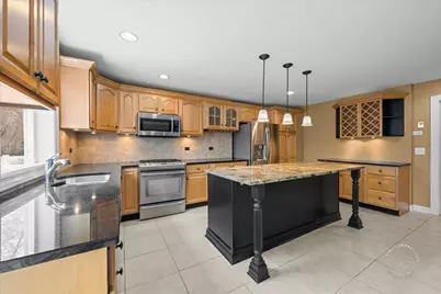 809 Heatherton Drive, Naperville, IL 60563 - Photo 5