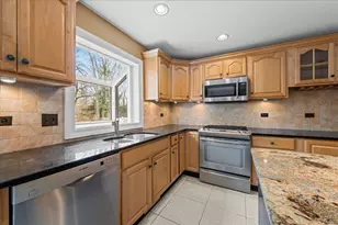 809 Heatherton Dr, Naperville, IL 60563 - Photo 19