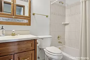 4911 W Bromley Dr, McHenry, IL 60050 - Photo 17