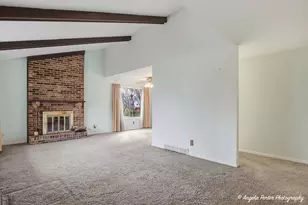 4911 W Bromley Dr, McHenry, IL 60050 - Photo 3