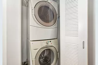 1000 N Kingsbury Street #503, Chicago, IL 60610 - Photo 9