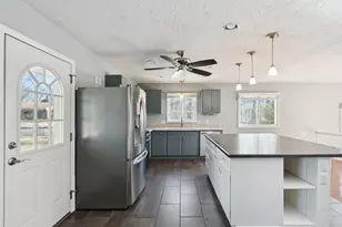 5019 34th Avenue A, Moline, IL 61265 - Photo 9