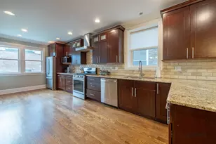 3639 N Troy St, Chicago, IL 60618 - Photo 9