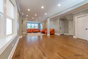 3639 N Troy St, Chicago, IL 60618 - Photo 5