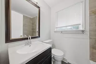 2064 Lioncrest Dr, Richton Park, IL 60471 - Photo 15