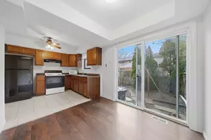 2064 Lioncrest Dr, Richton Park, IL 60471 - Photo 7