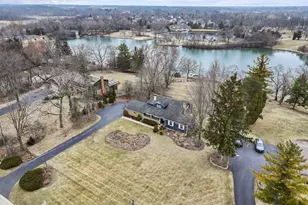 27052 W Lakeview Dr S, Lake Barrington, IL 60084 - Photo 45